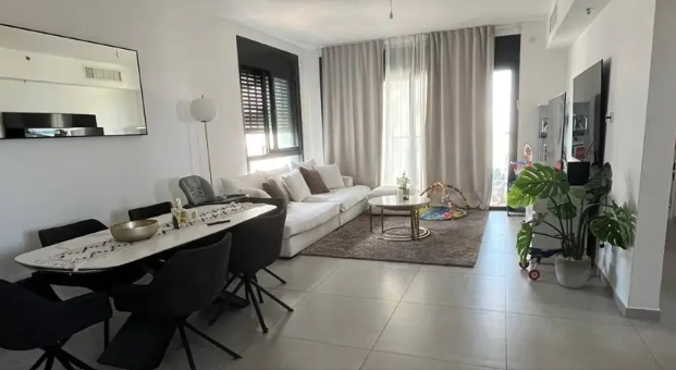 Brand new 5-room apartment on Amnon Lipkin Shahak Street, Netanya